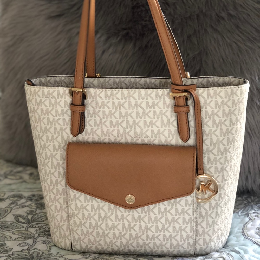 Michael Kors Purse 👜 • New
